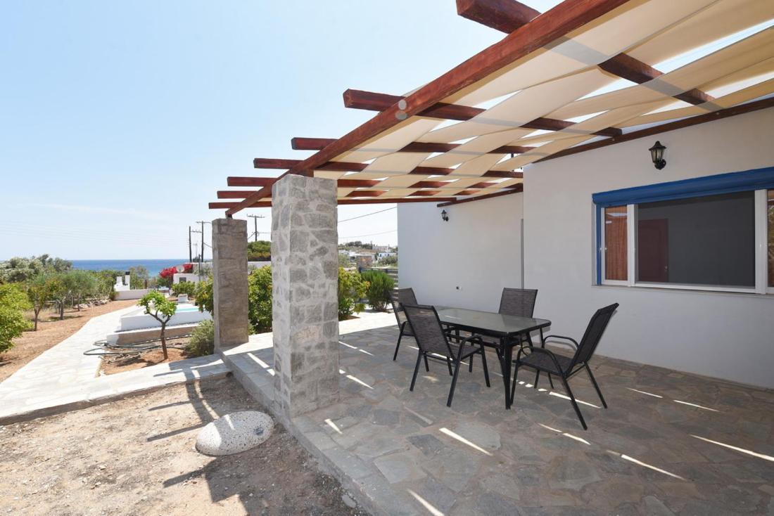 Flora'S Beach And Pool Villa In Syros Liaropá Exterior foto