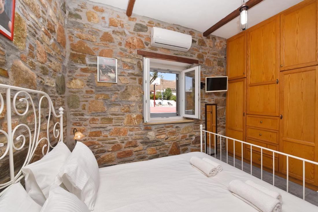 Flora'S Beach And Pool Villa In Syros Liaropá Exterior foto